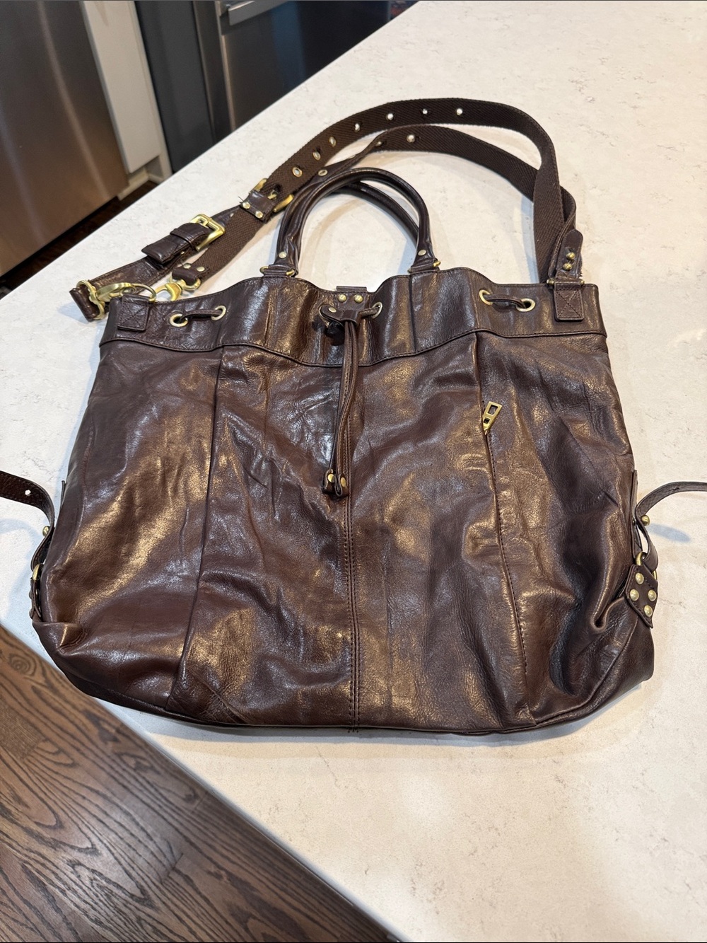 VTG BCBGMAXAZRIA Slouchy Dark Brown Leather Grommet Drawstring Tote Shoulder Bag